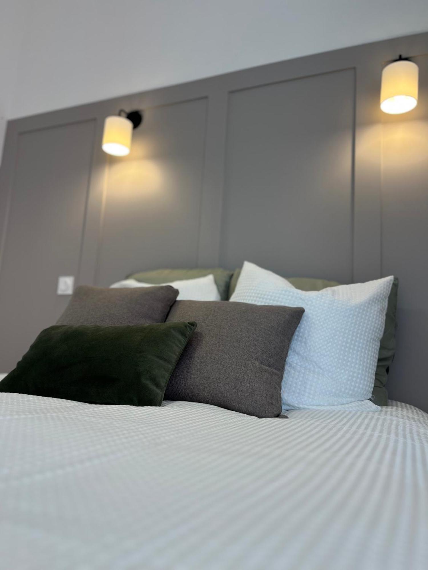 Duplex Raffine, Elegant & Climatise - La Mezz Apartment Nimes Exterior photo